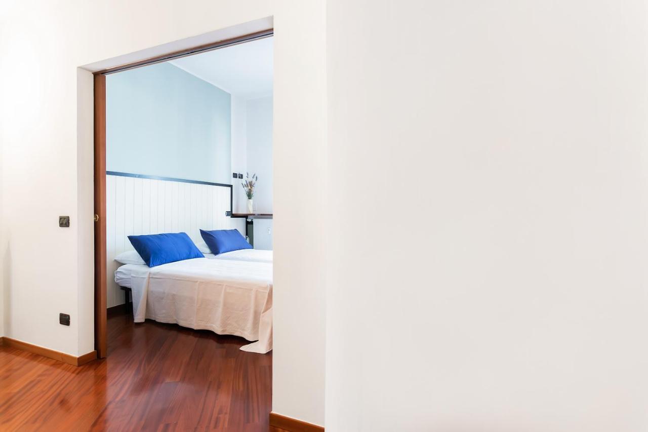 Santa Chiara Apartment By MyhomeinКомо Экстерьер фото