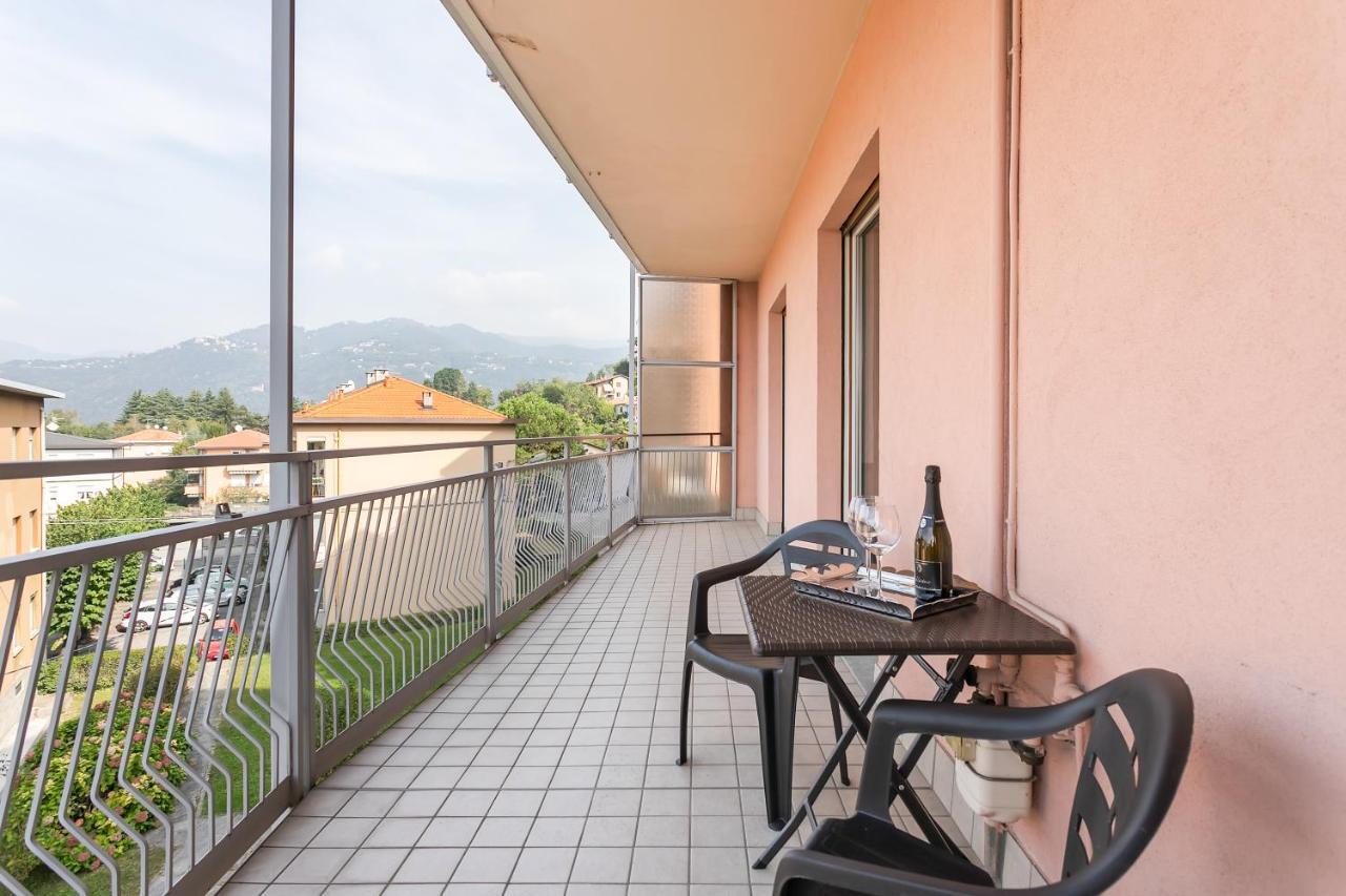 Santa Chiara Apartment By MyhomeinКомо Экстерьер фото
